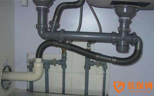 亚星游戏厨房水槽下水管怎么安装图解 厨房双水槽下水管怎么安装(图1)